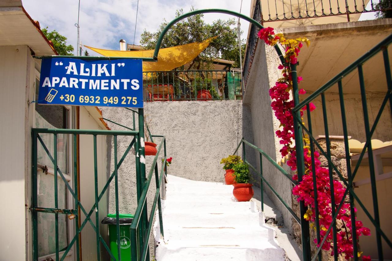 Aliki Apartments ปาเลโอกัสไตรซา ภายนอก รูปภาพ