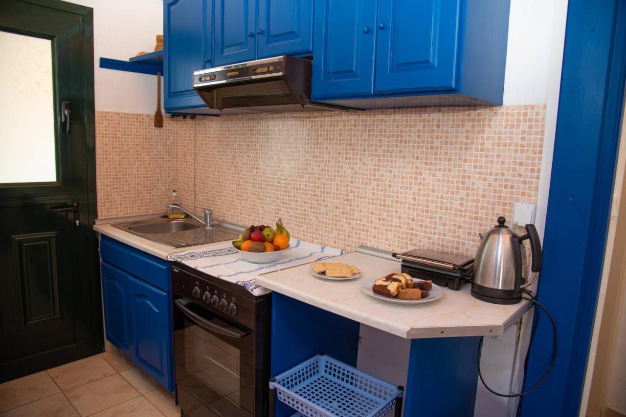 Aliki Apartments ปาเลโอกัสไตรซา ภายนอก รูปภาพ
