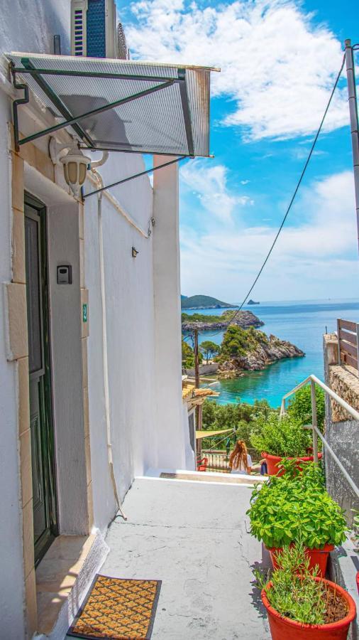 Aliki Apartments ปาเลโอกัสไตรซา ภายนอก รูปภาพ