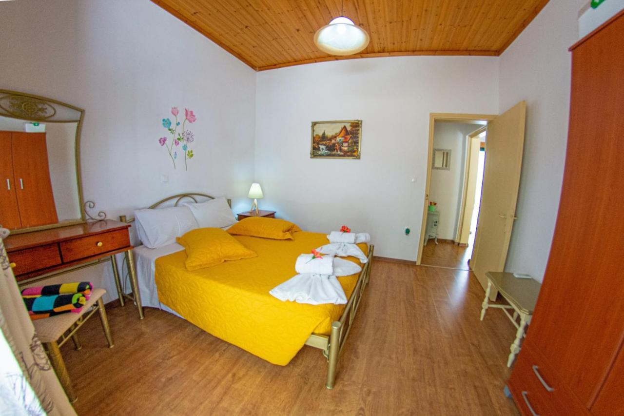 Aliki Apartments ปาเลโอกัสไตรซา ภายนอก รูปภาพ