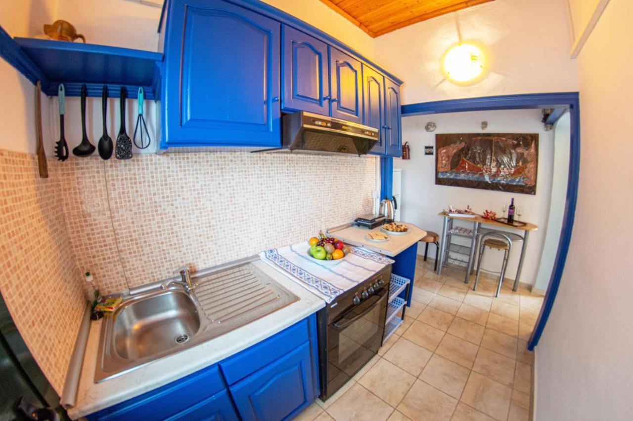 Aliki Apartments ปาเลโอกัสไตรซา ภายนอก รูปภาพ